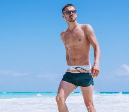 Conheça 4 malhas indicadas para moda praia masculina